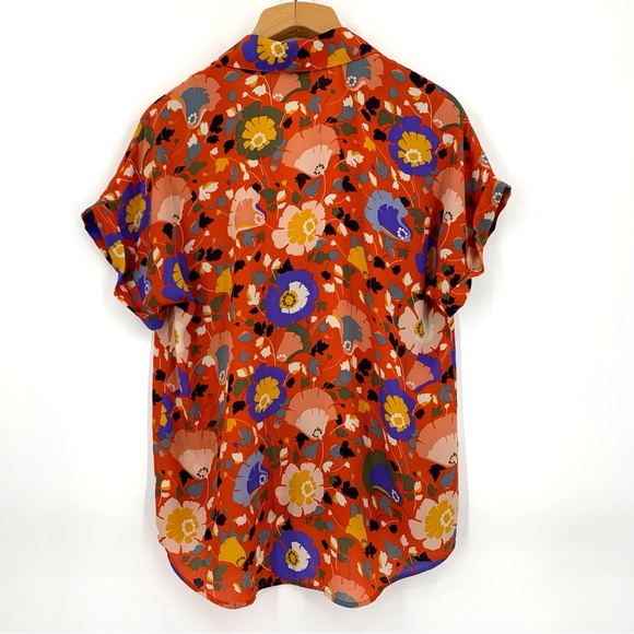 Cabi Replay Top # 5892, Flower Toss Patterned Cap Sleeve V-neck Blouse, Small - Picture 13 of 16